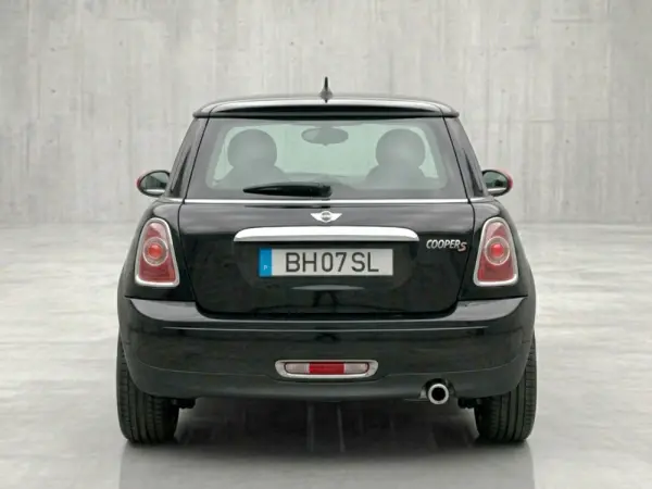 MINI 3 Portas One D 4