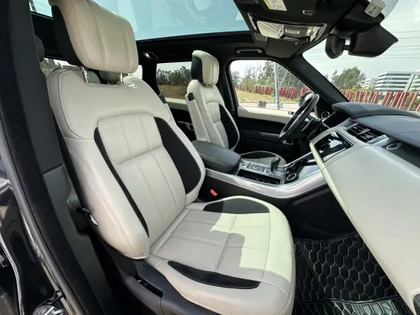 Land Rover Range Rover Sport P400e SE 14