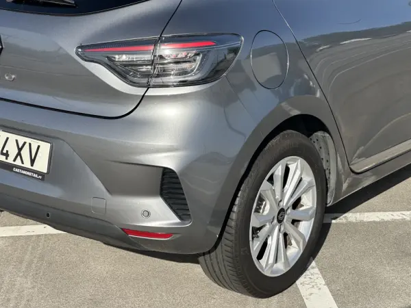 Renault Clio 1.0 TCe Techno Bi-Fuel 34