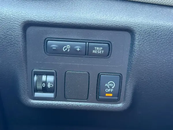 Nissan Micra 1.0 IG-T N-Connecta 26