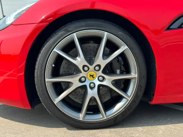 Ferrari California 11