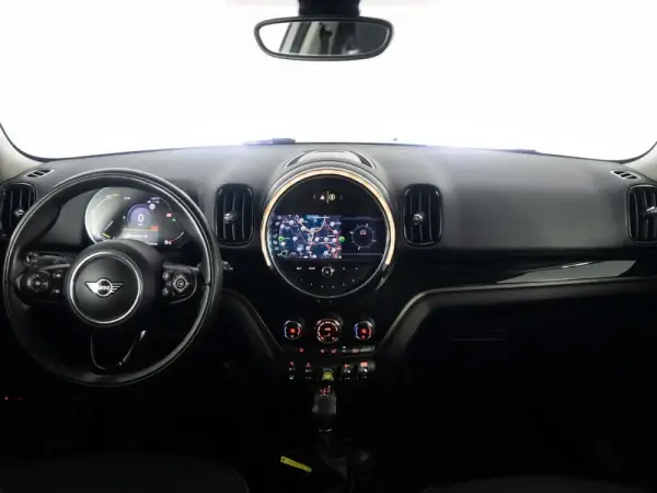 MINI Countryman Cooper SE ALL4 Auto 9