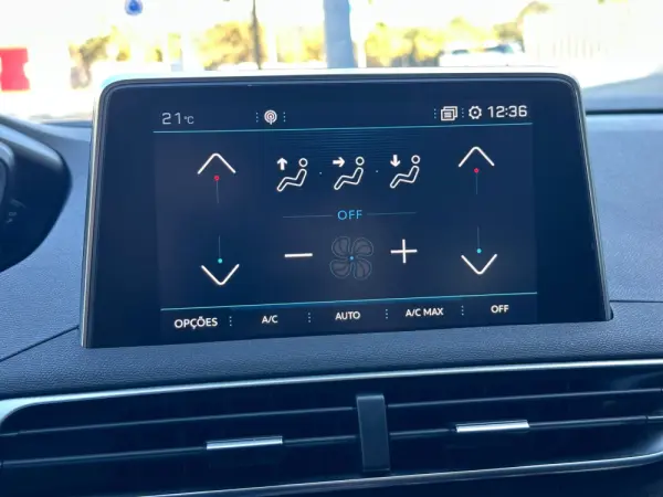 Peugeot 3008 PureTech 130 Stop & Start GPF EAT8 Allure 26