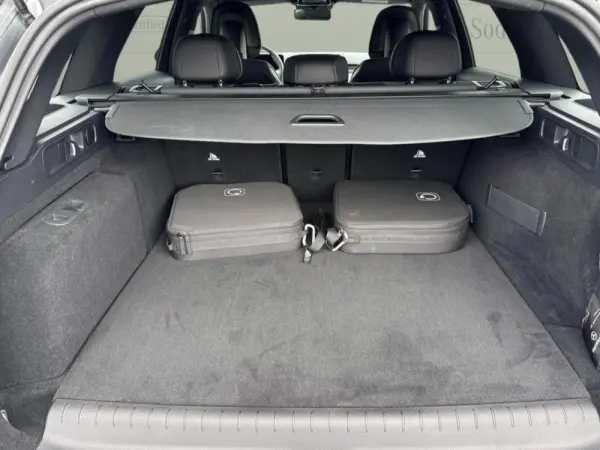 Mercedes-Benz C 300 e AMG Line 14
