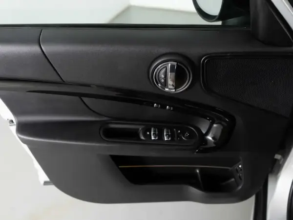 MINI Countryman Cooper SE ALL4 Auto 8