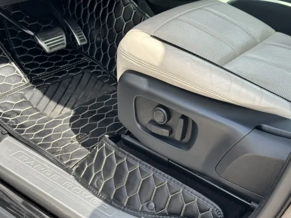 Land Rover Range Rover Sport P400e SE 26