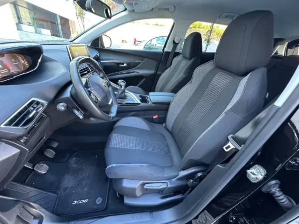 Peugeot 3008 1.5 BlueHDi Active Pack 17