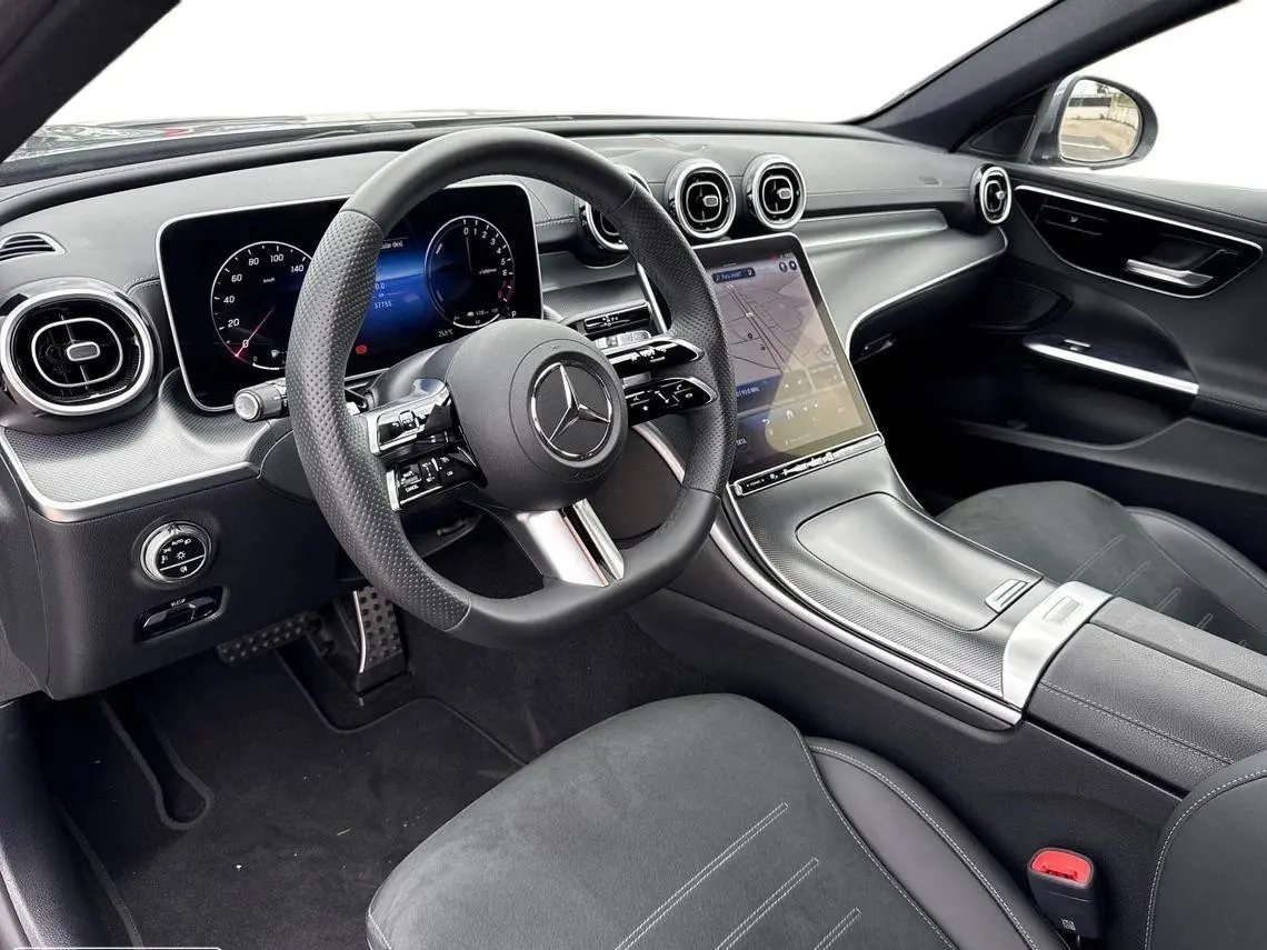 Mercedes-Benz C 300 e AMG Line 4