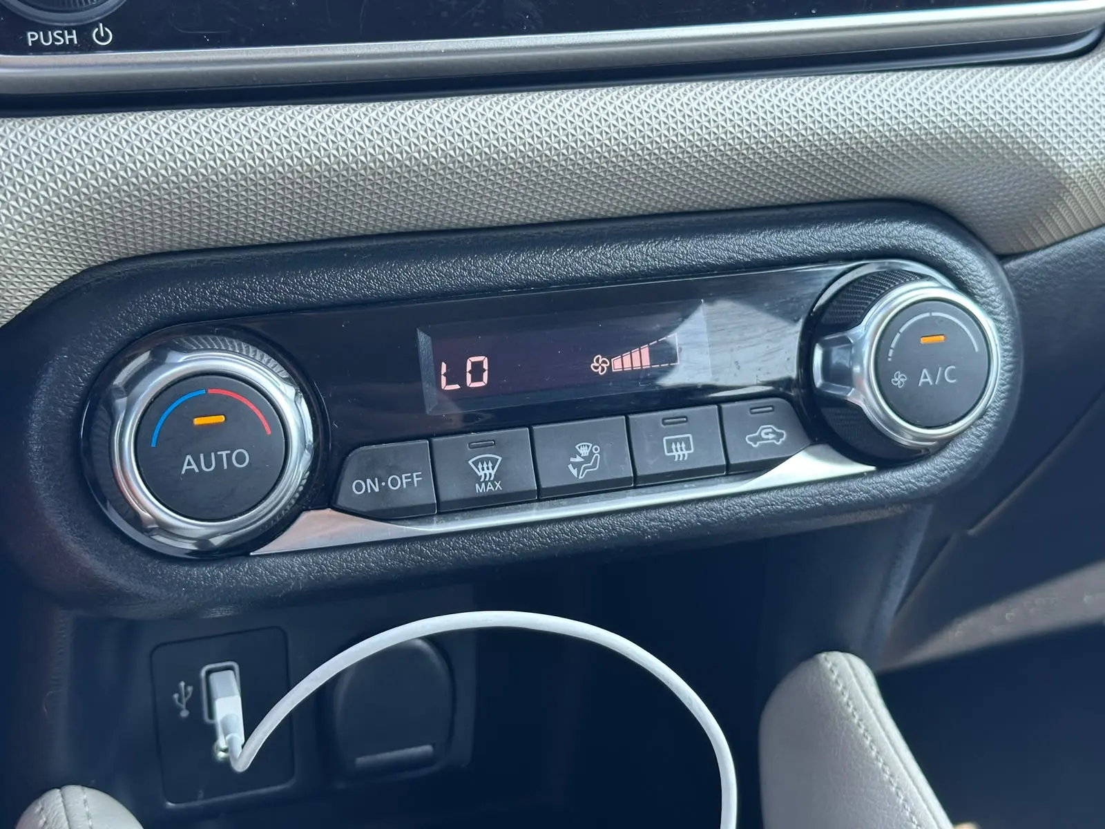 Nissan Micra 1.0 IG-T N-Connecta 16
