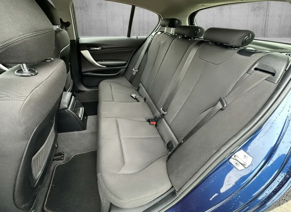 BMW 114 d Line Sport 10