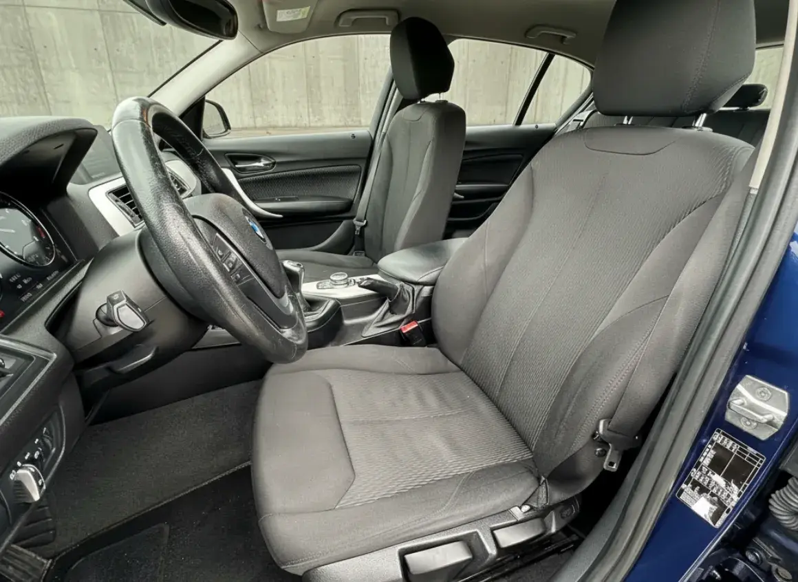 BMW 114 d Line Sport 9