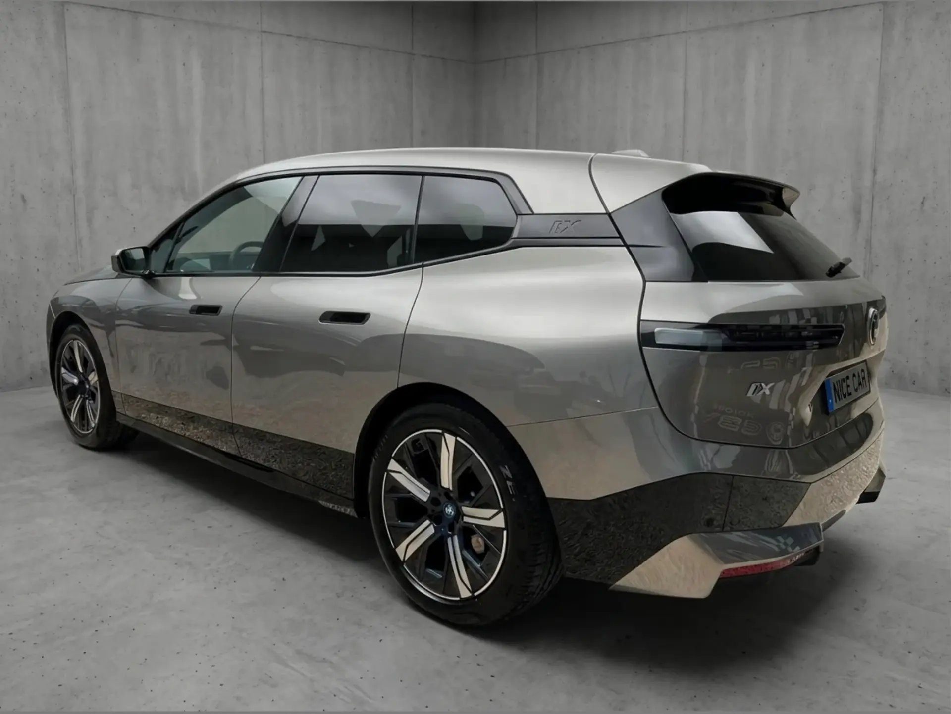 BMW iX xDrive 40 4