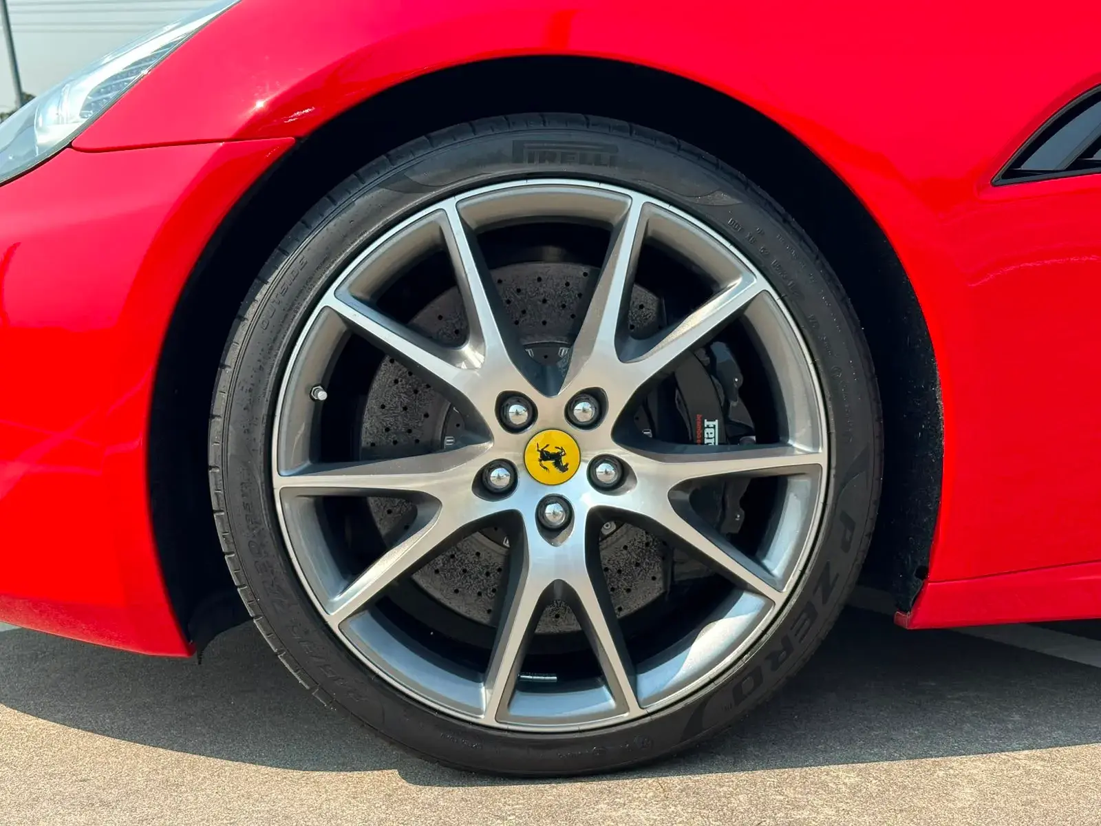 Ferrari California 4.3 V8 12