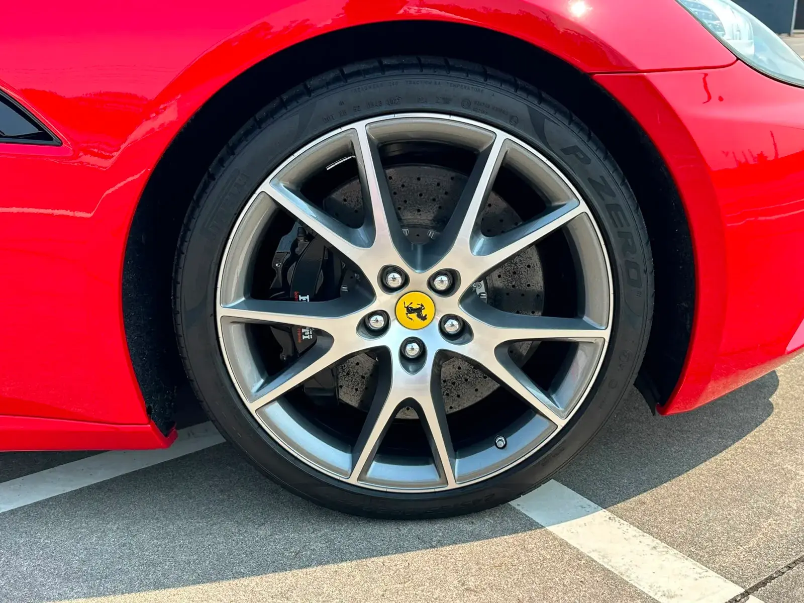 Ferrari California 4.3 V8 16