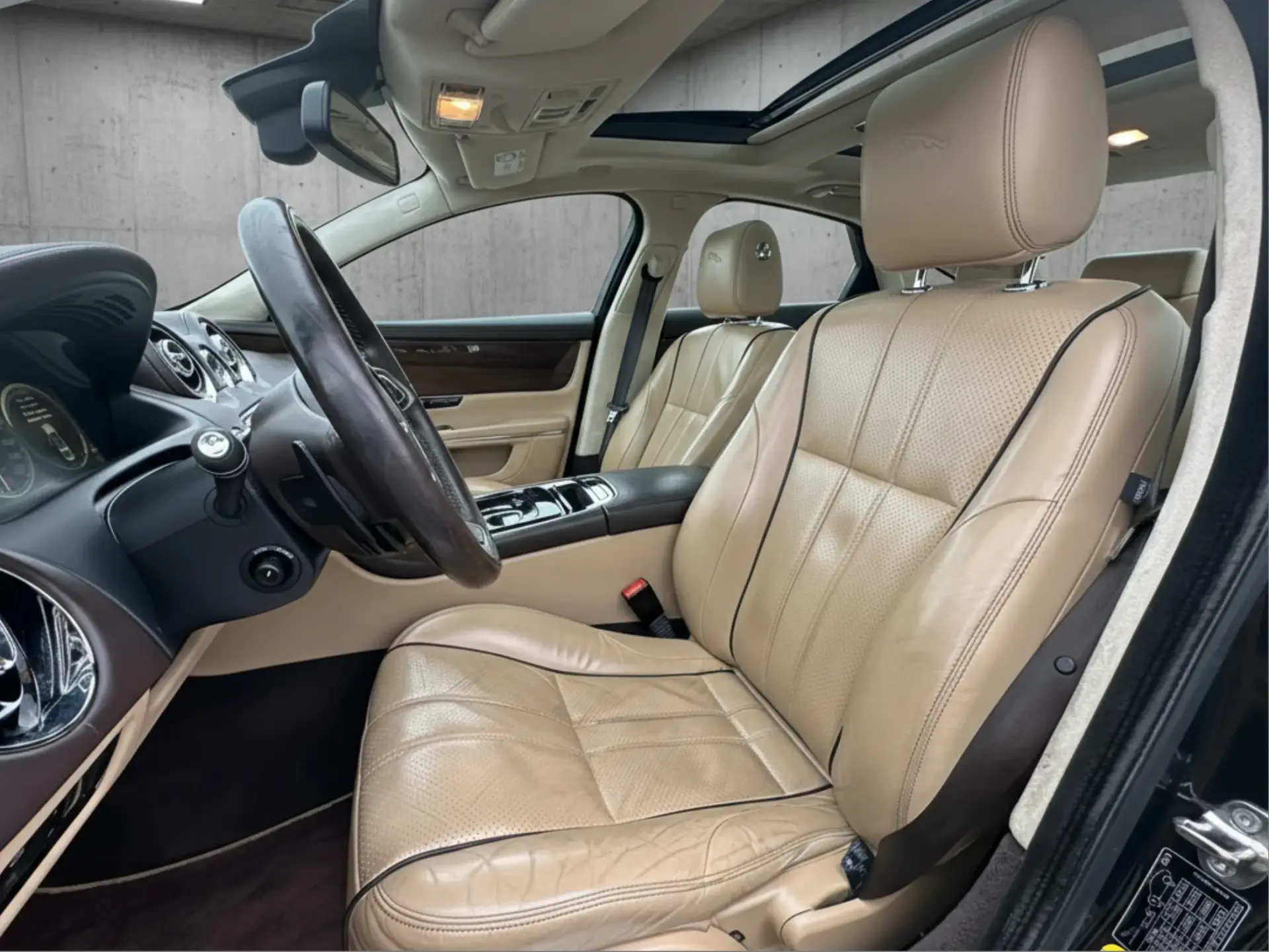 Jaguar XJ 3.0 D V6 Premium Luxury 10