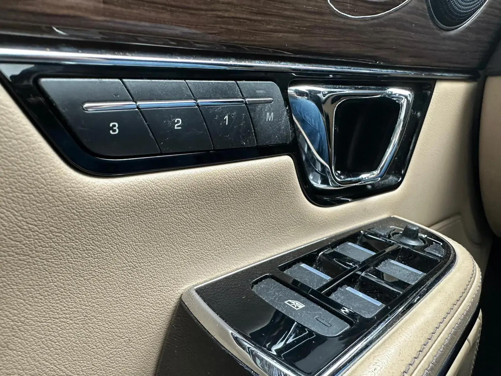 Jaguar XJ 3.0 D V6 Premium Luxury 35
