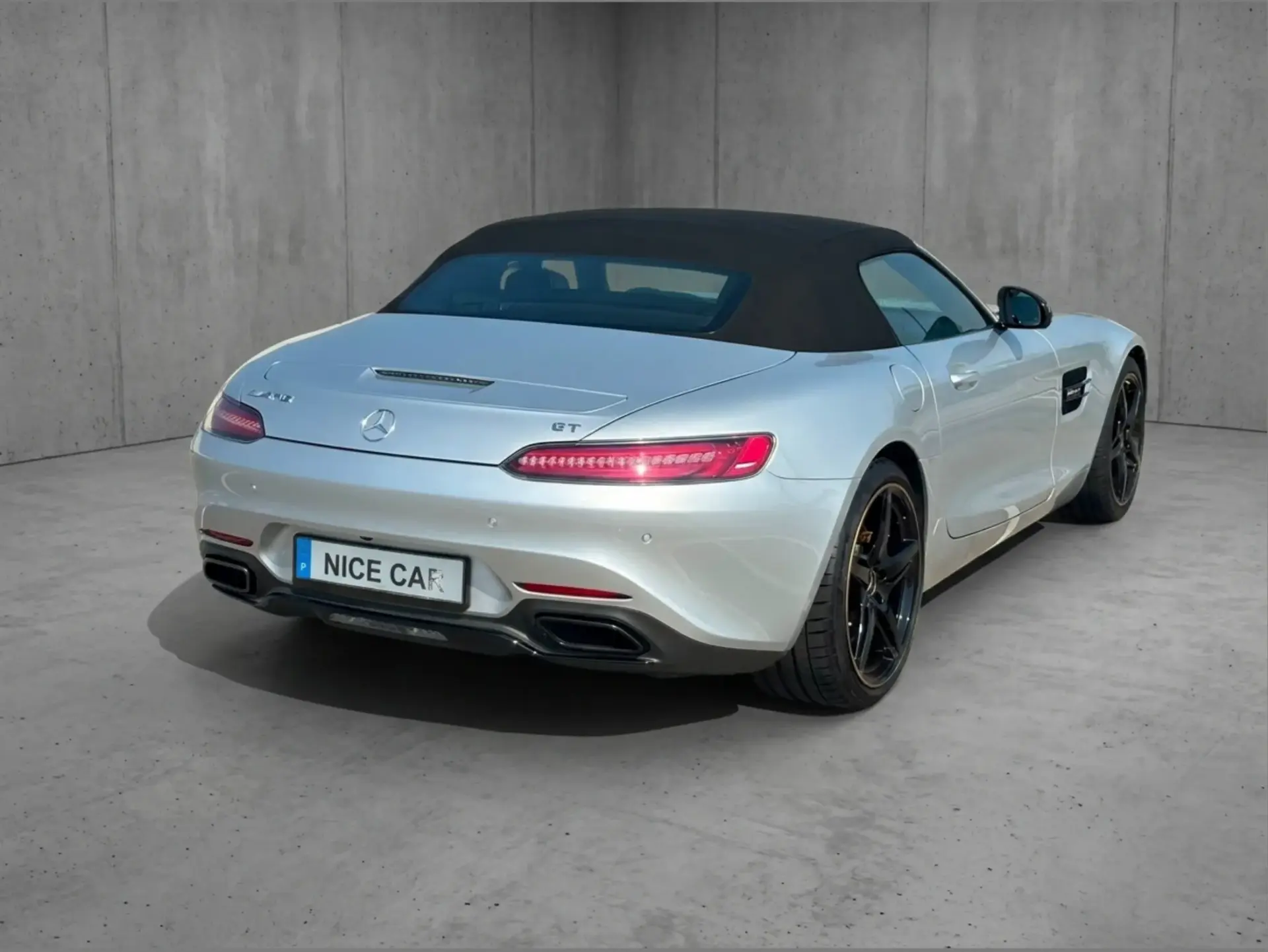 Mercedes-Benz AMG GT Roadster 76