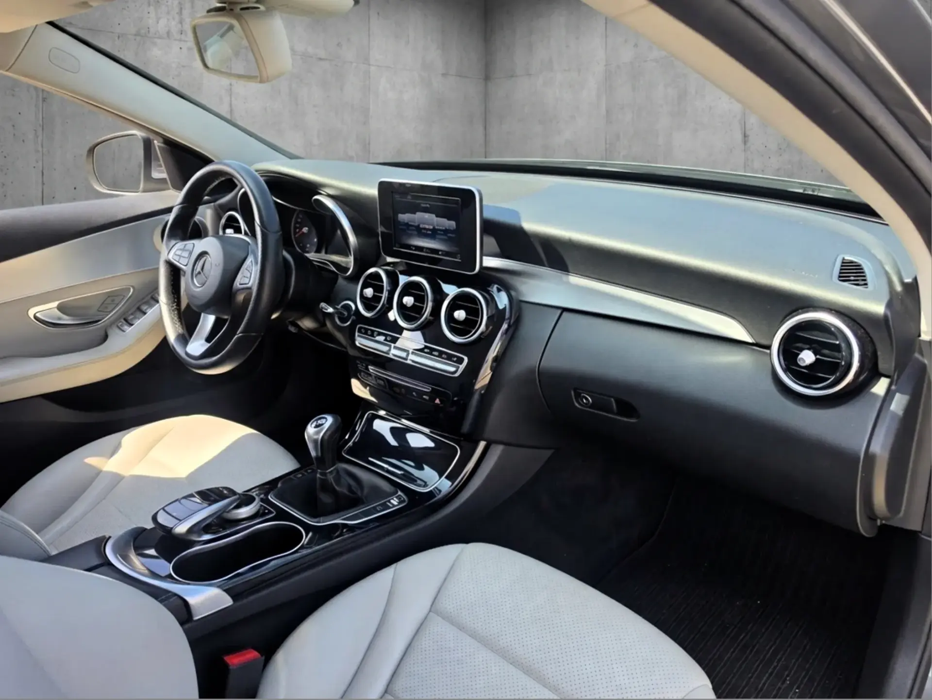 Mercedes-Benz C 200 BlueTEC Avantgarde 8