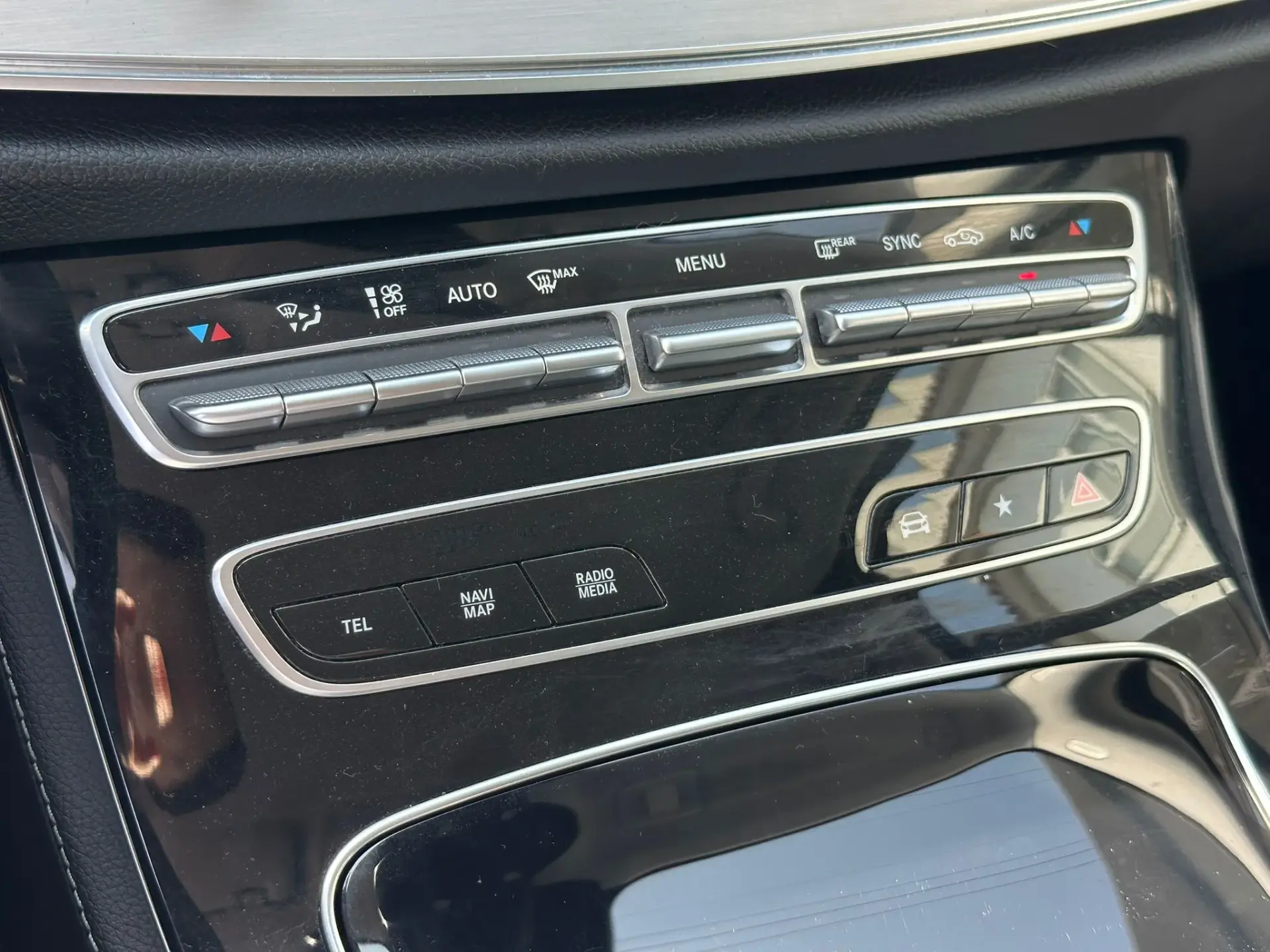 Mercedes-Benz E 220 d Avantgarde 18
