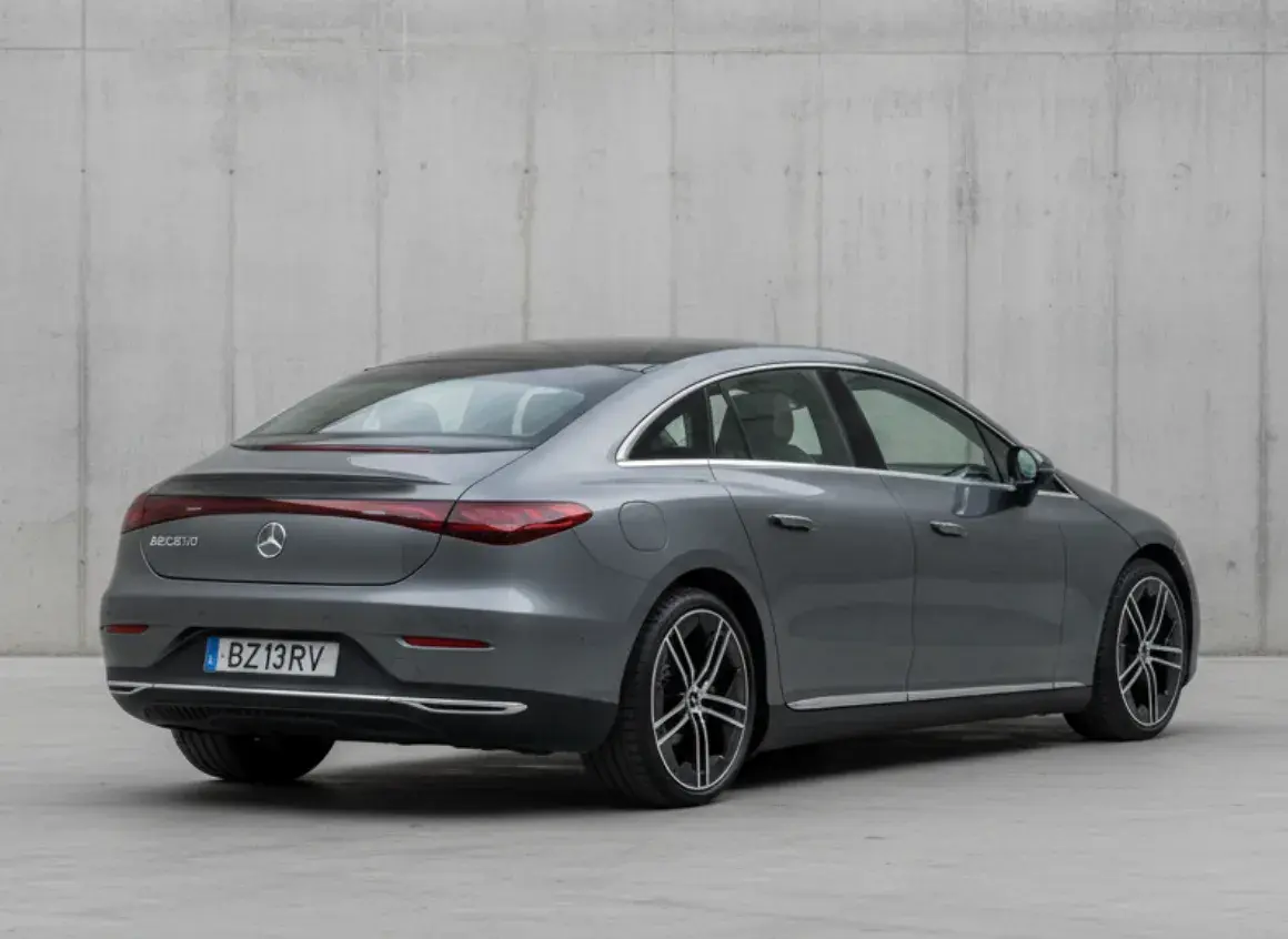 Mercedes-Benz EQE Outro 4