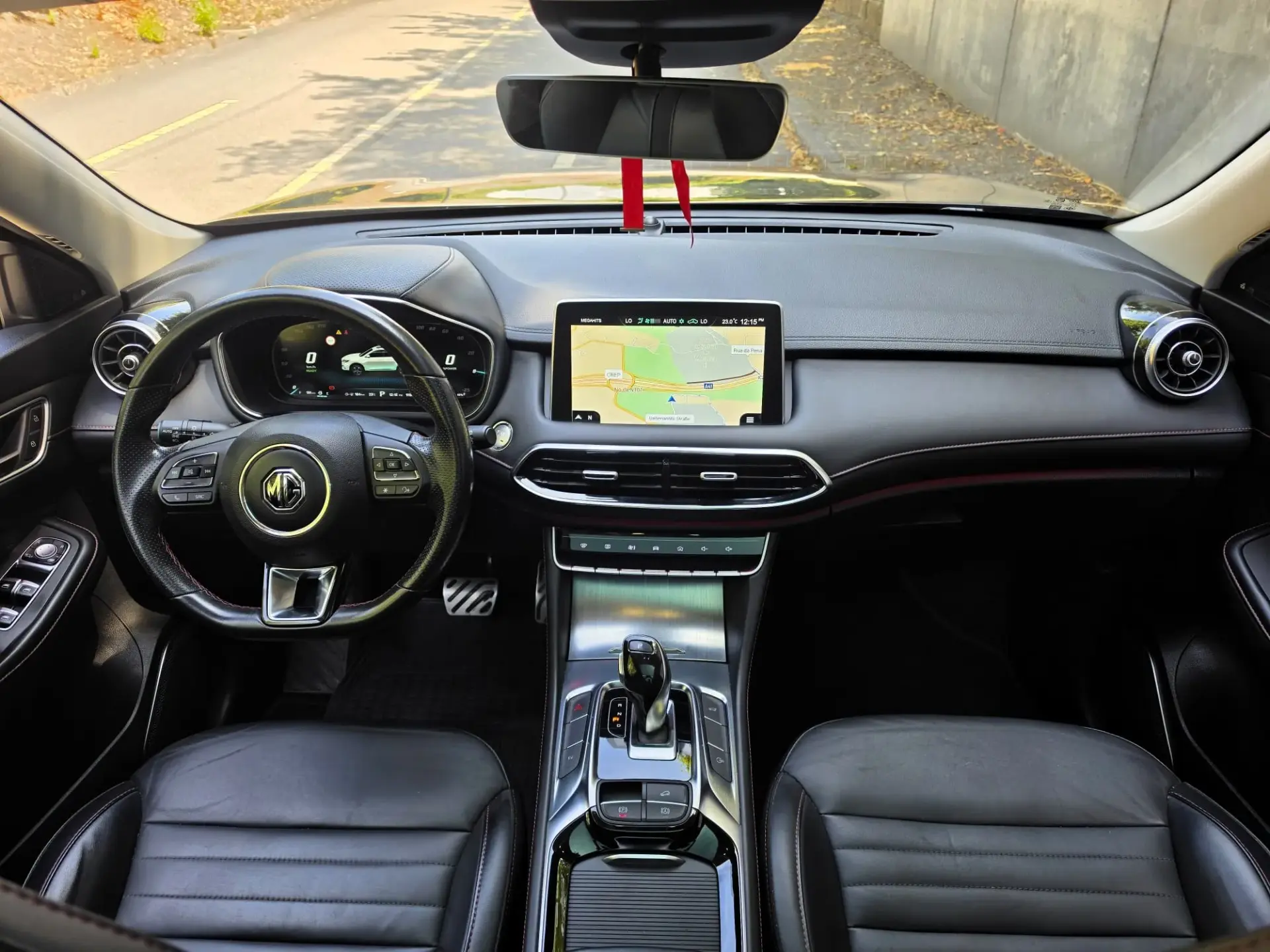 MG EHS 1.5 T-GDI Plug-in Hybrid Luxury 9