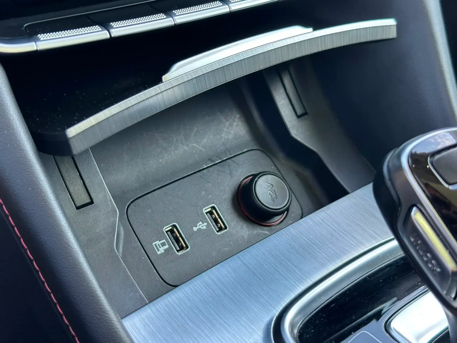 MG EHS 1.5 T-GDI Plug-in Hybrid Luxury 26