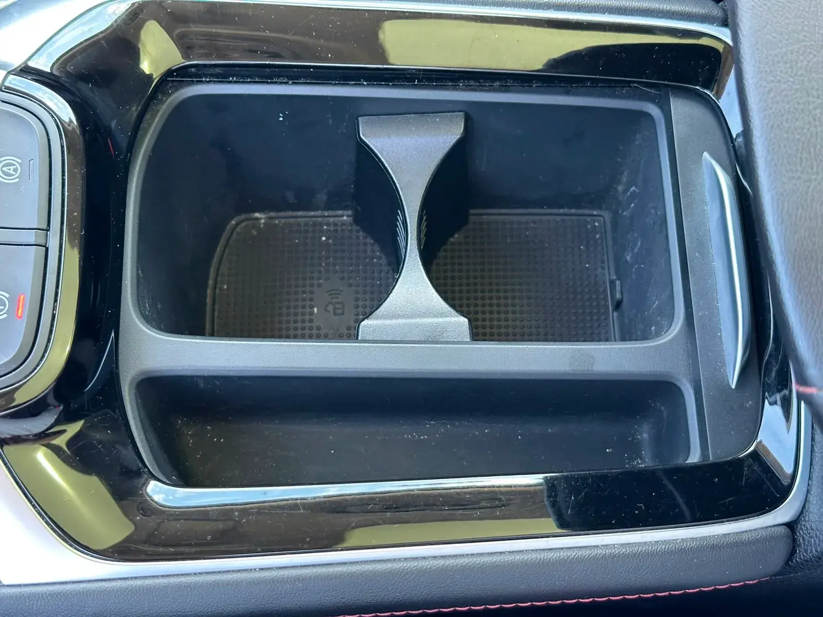 MG EHS 1.5 T-GDI Plug-in Hybrid Luxury 27