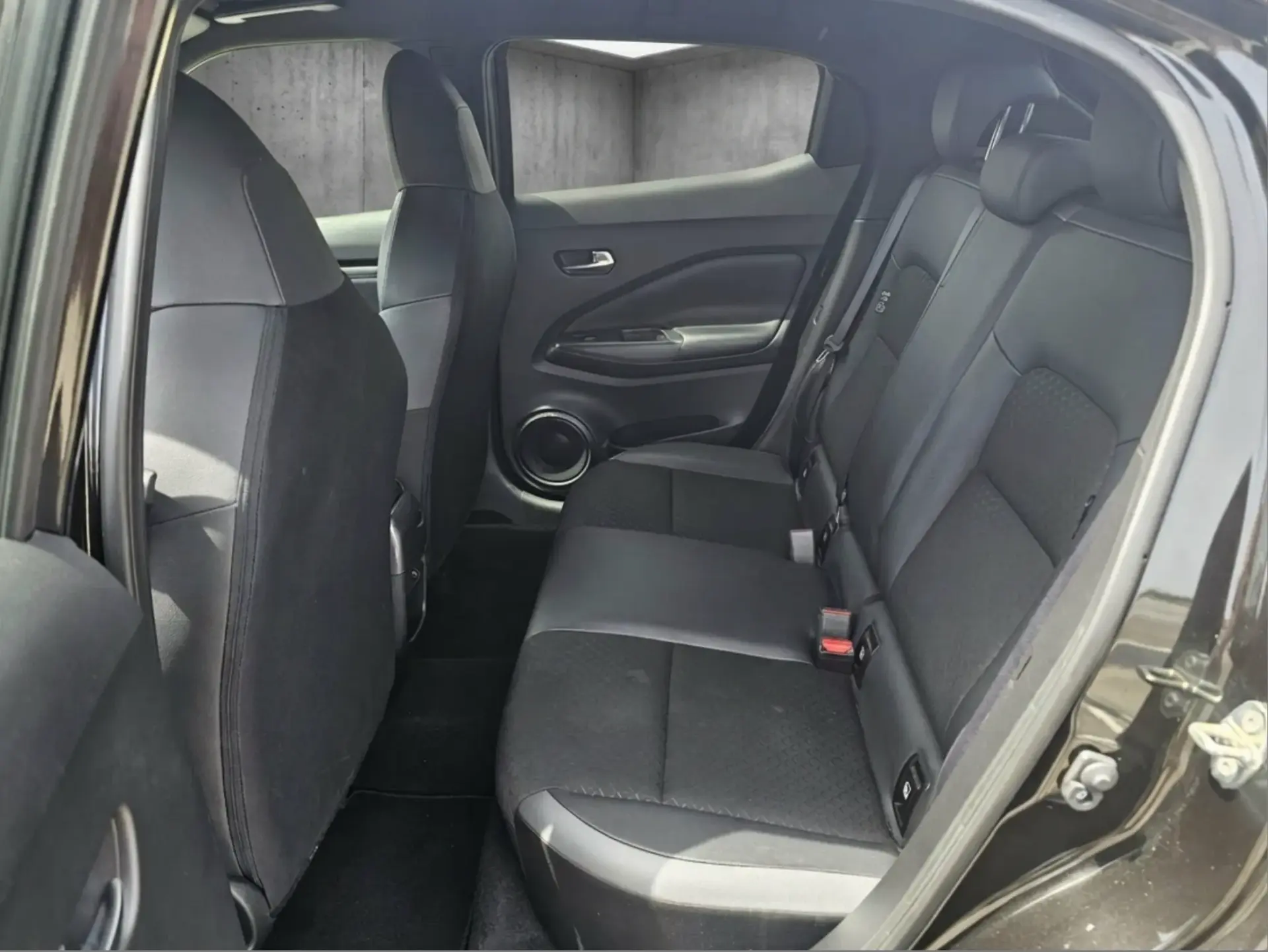 Nissan Juke 1.0 DIG-T N-Connecta NAV. DCT 11