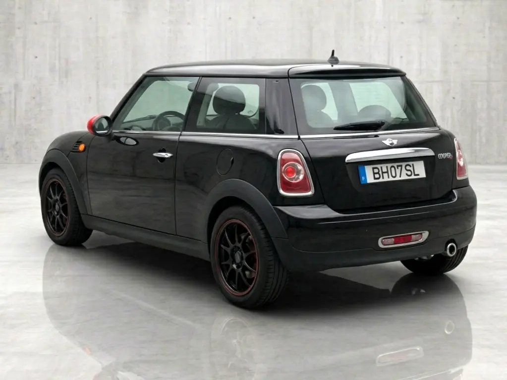 MINI 3 Portas One D 5