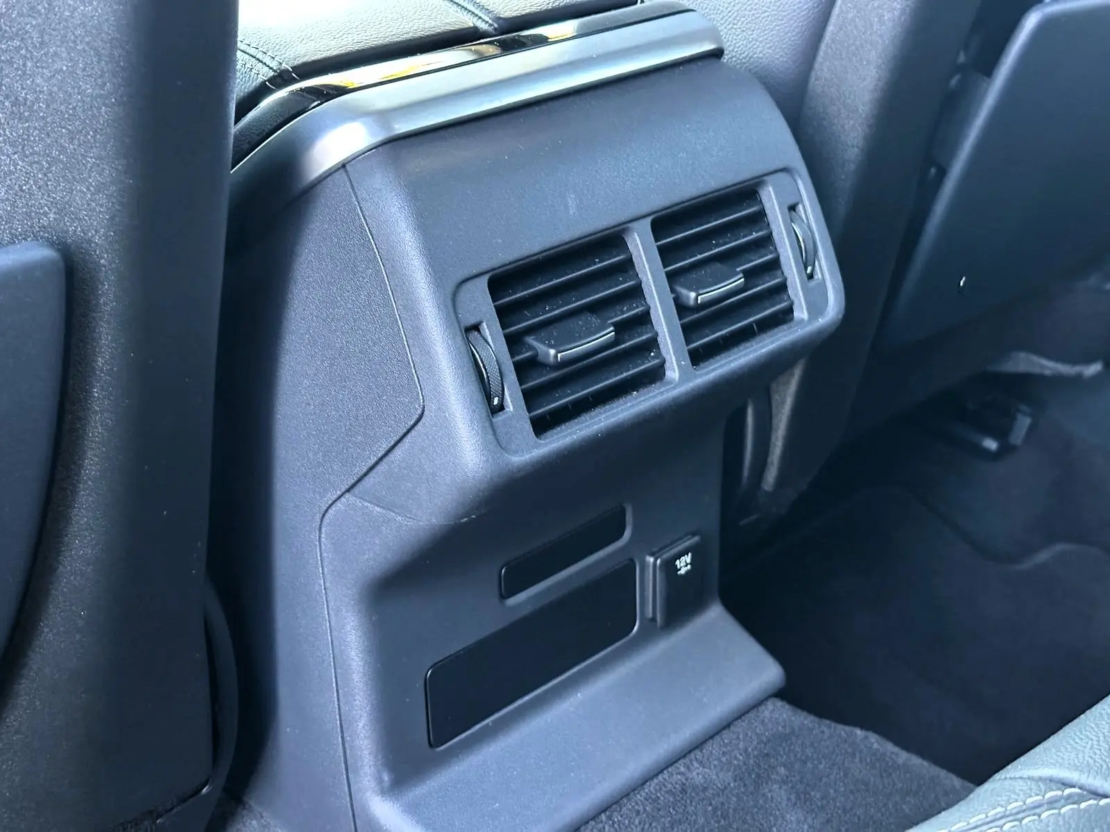 Land Rover Range Rover Velar 2.0 D SE 23