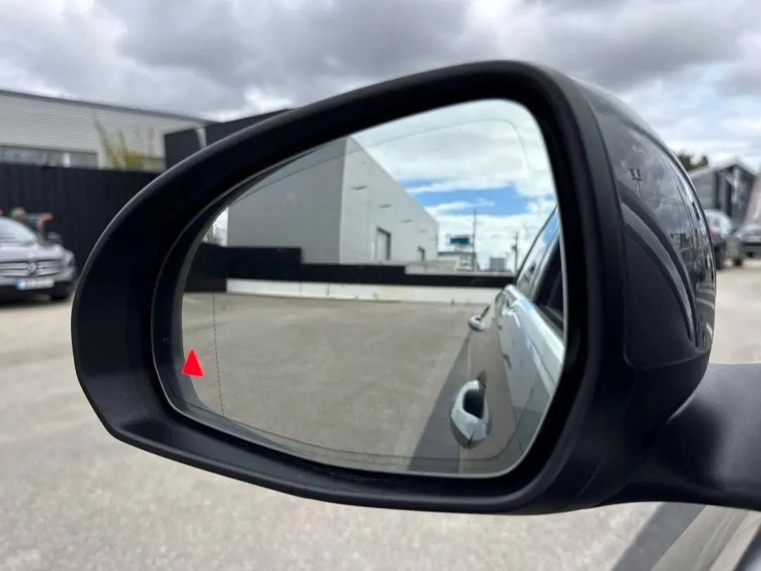 Mercedes-Benz C 300 e AMG Line 10