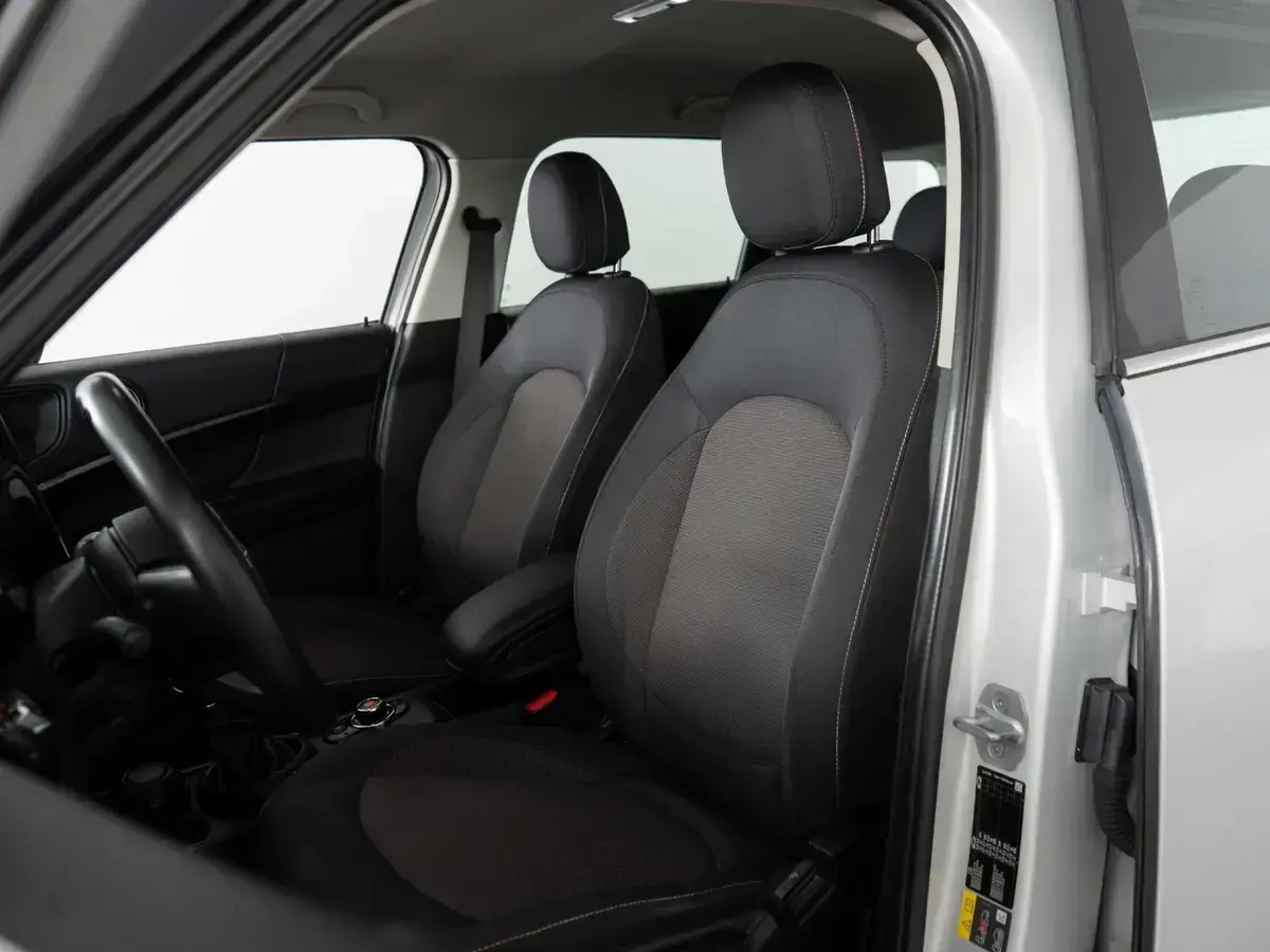 MINI Countryman Cooper SE ALL4 Auto 3