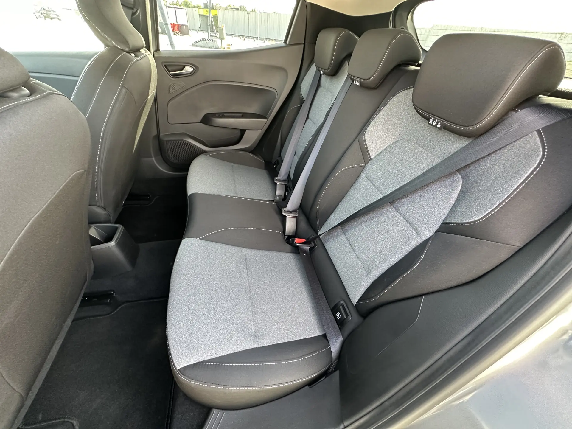 Renault Clio 1.0 TCe Techno Bi-Fuel 11