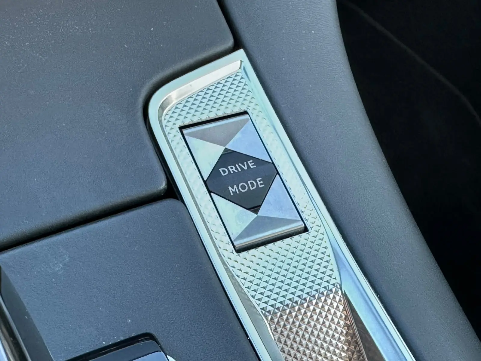 DS DS7 Crossback E-Tense Rivoli EAT8 29