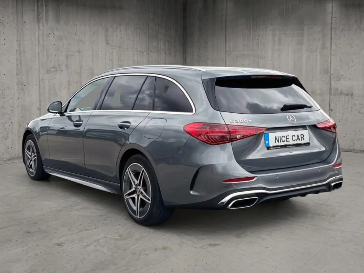 Mercedes-Benz C 300 e AMG Line 3