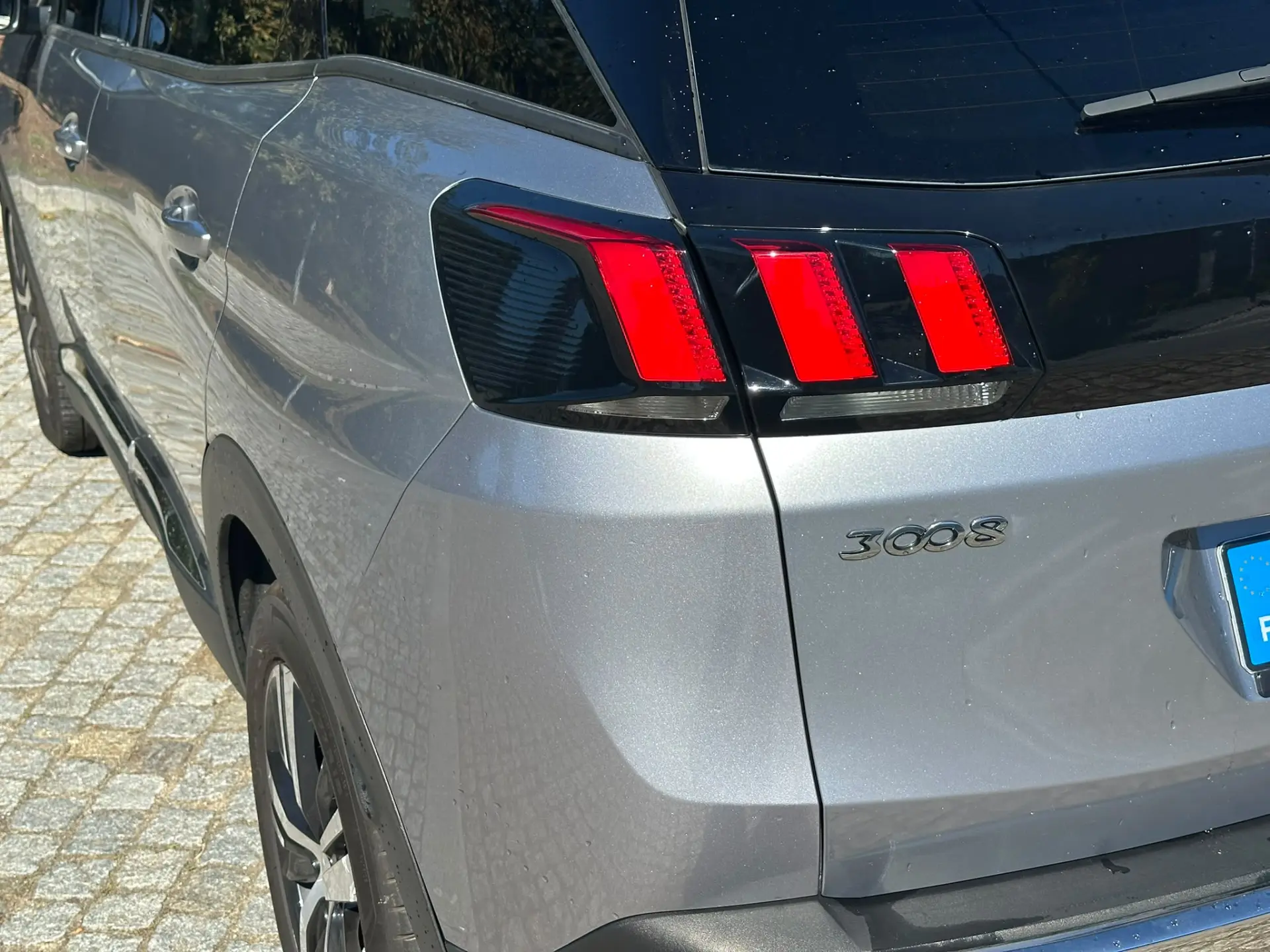 Peugeot 3008 PureTech 130 Stop & Start GPF EAT8 Allure 10
