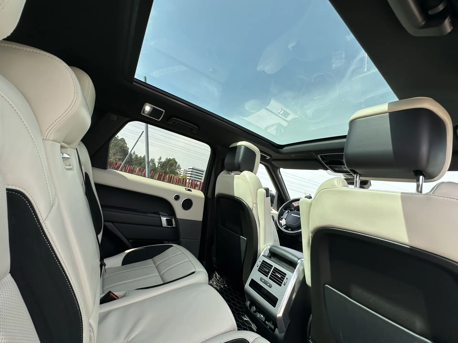 Land Rover Range Rover Sport P400e SE 20
