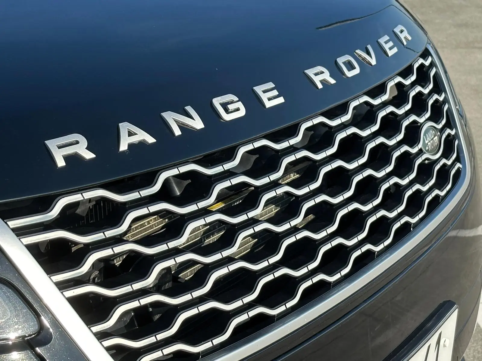 Land Rover Range Rover Velar 2.0 D SE 12
