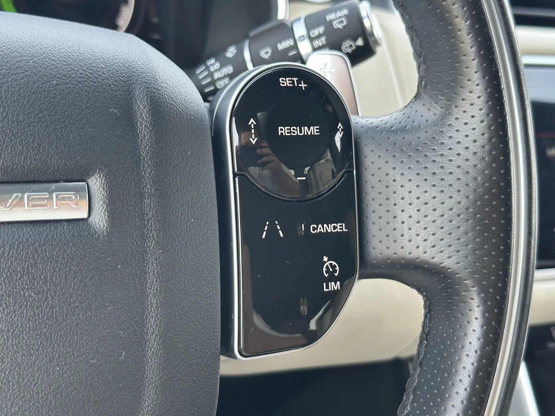 Land Rover Range Rover Sport P400e SE 42