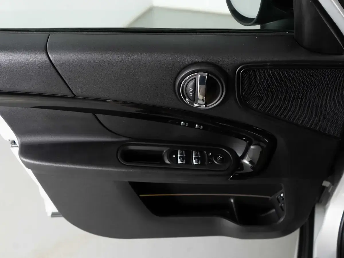 MINI Countryman Cooper SE ALL4 Auto 8