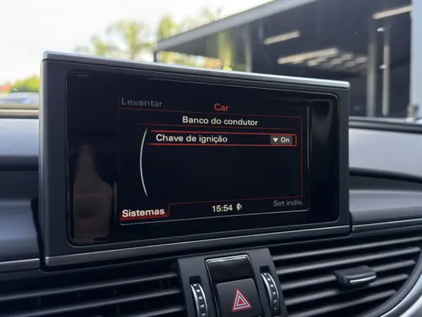 Audi A6 Avant 2.0 TDi Advance S tronic 44