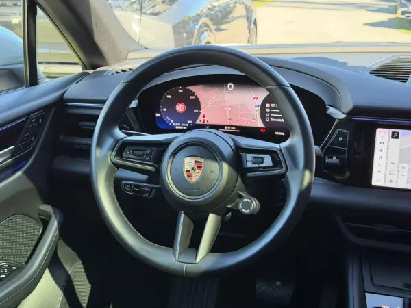 Porsche Macan Electric 4 31