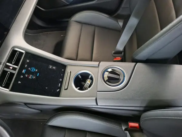 Porsche Taycan 4S 8