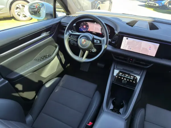 Porsche Macan Electric 4 29