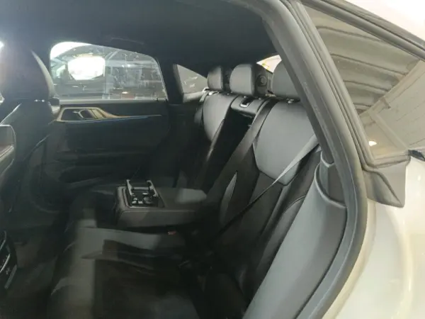BMW i4 eDrive40 Pack Desportivo M 7