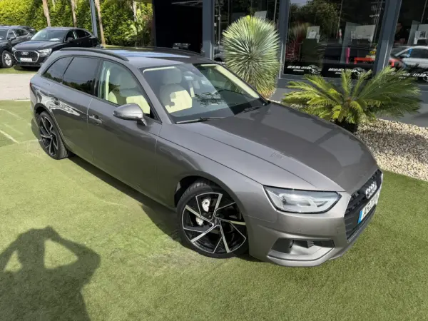 Audi A4 Avant 40 TDI S tronic Advanced 8
