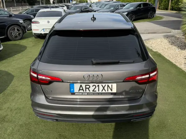 Audi A4 Avant 40 TDI S tronic Advanced 10