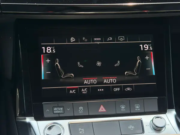Audi e-tron Sportback 55 quattro S line 60