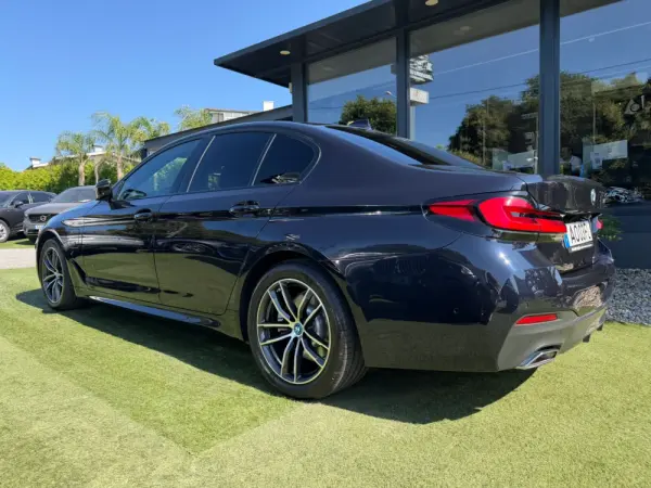 BMW 520 e Pack M 15