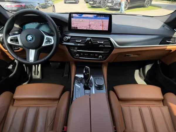 BMW 520 e Pack M 23
